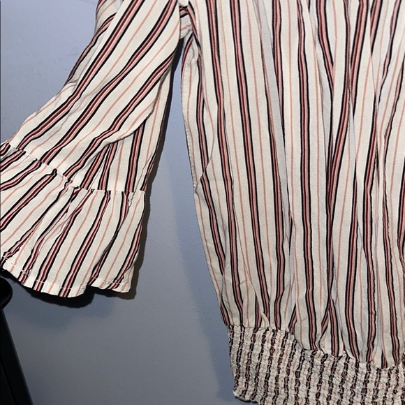 Striped Off-Shoulder Blouse - Picture 3 of 3